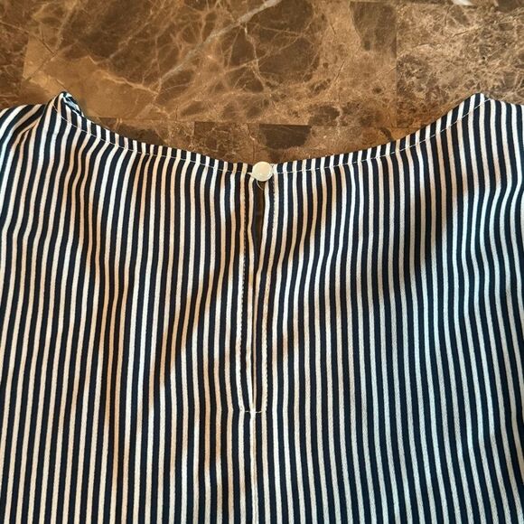 Time & Tru Womens Top Size M Navy Blue White Stripe Bell Sleeve Round Neck​ - Picture 8 of 8